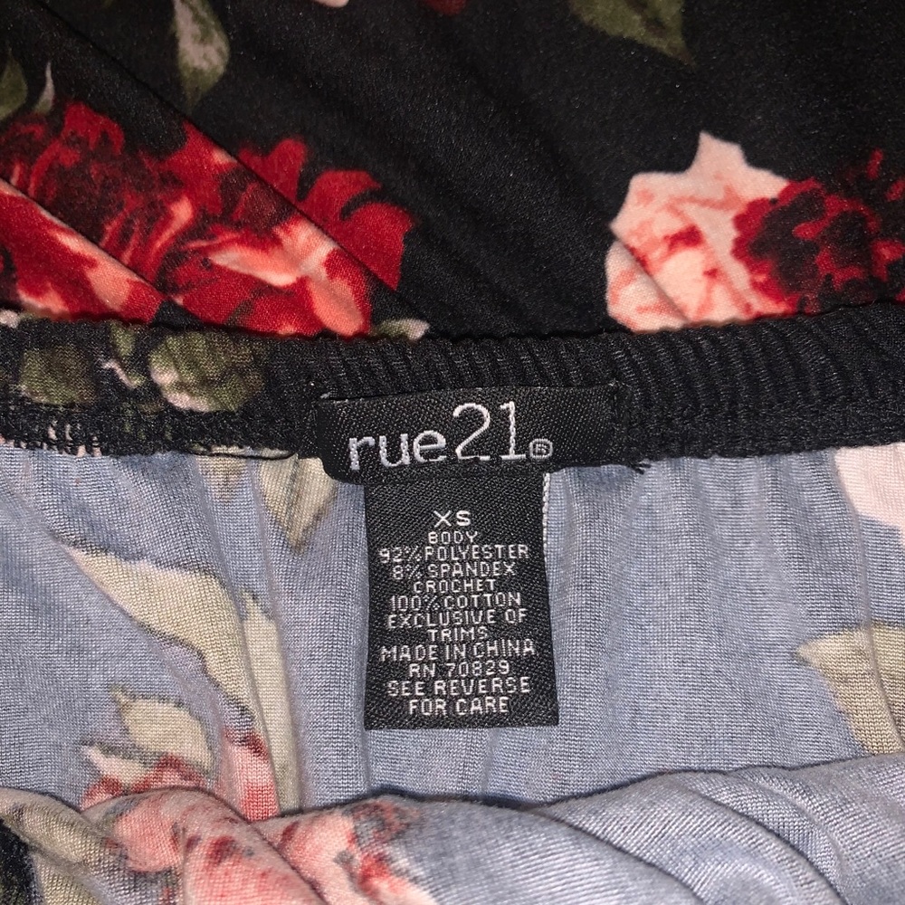 Floral Romper - Picture 6 of 6